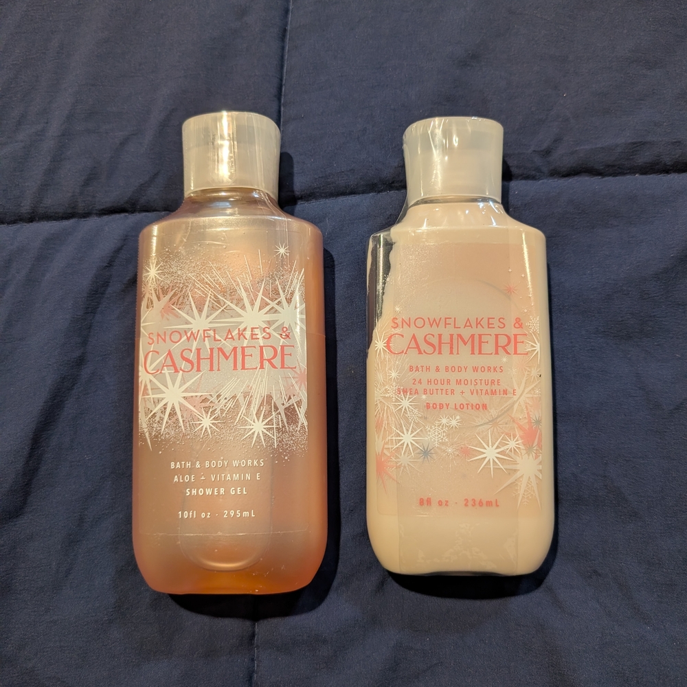 Bath & Body Works Snowflakes & Cashmere Shower Gel and Lotion Set